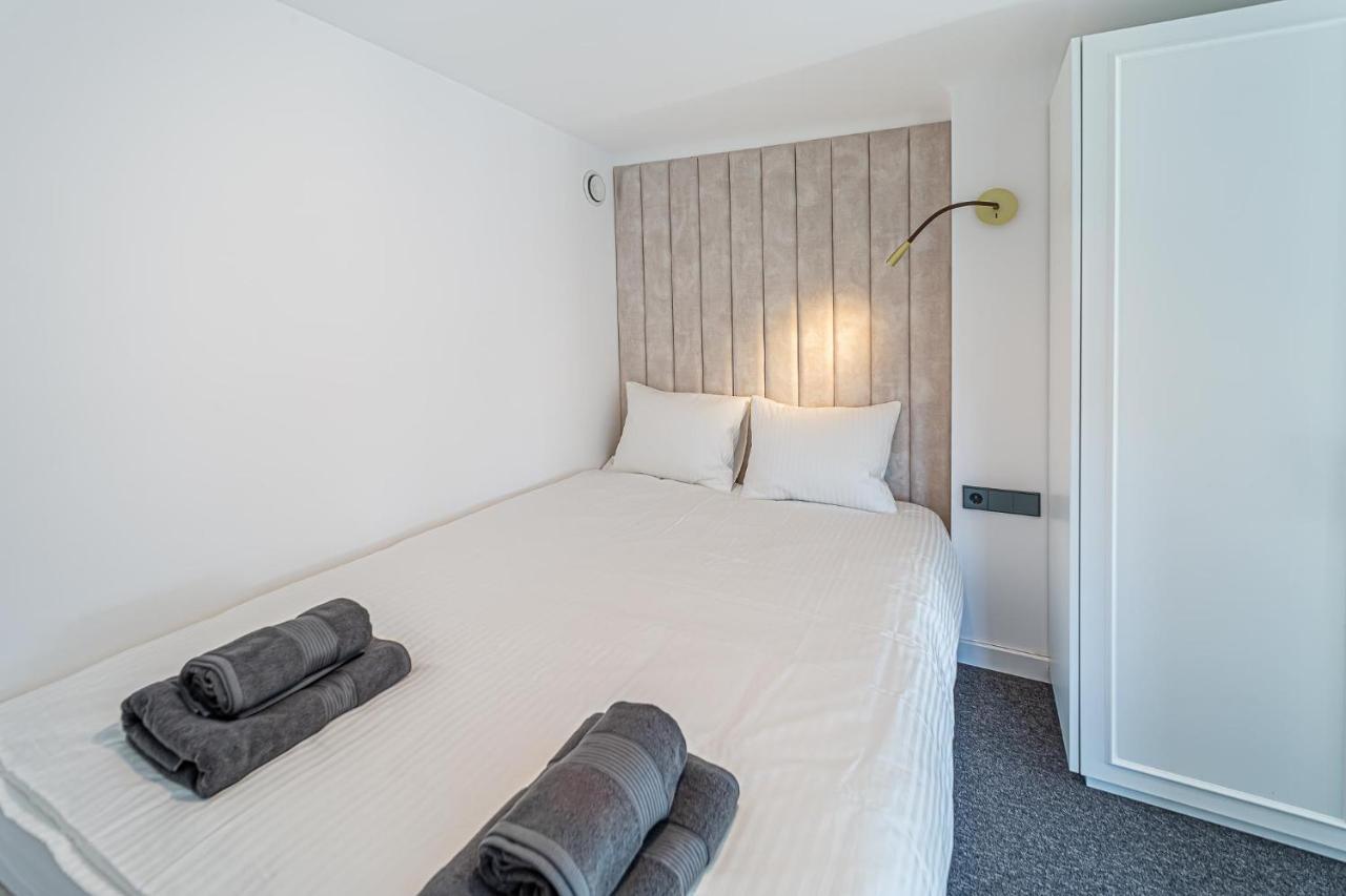 Butas Ministerija Loft With Parking & Ac Kaunas