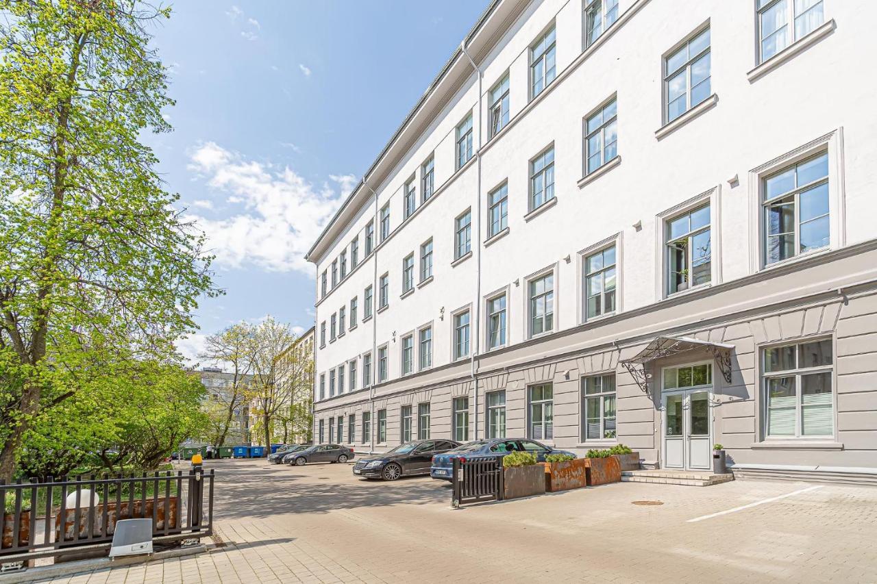 Butas Ministerija Loft With Parking & Ac Kaunas